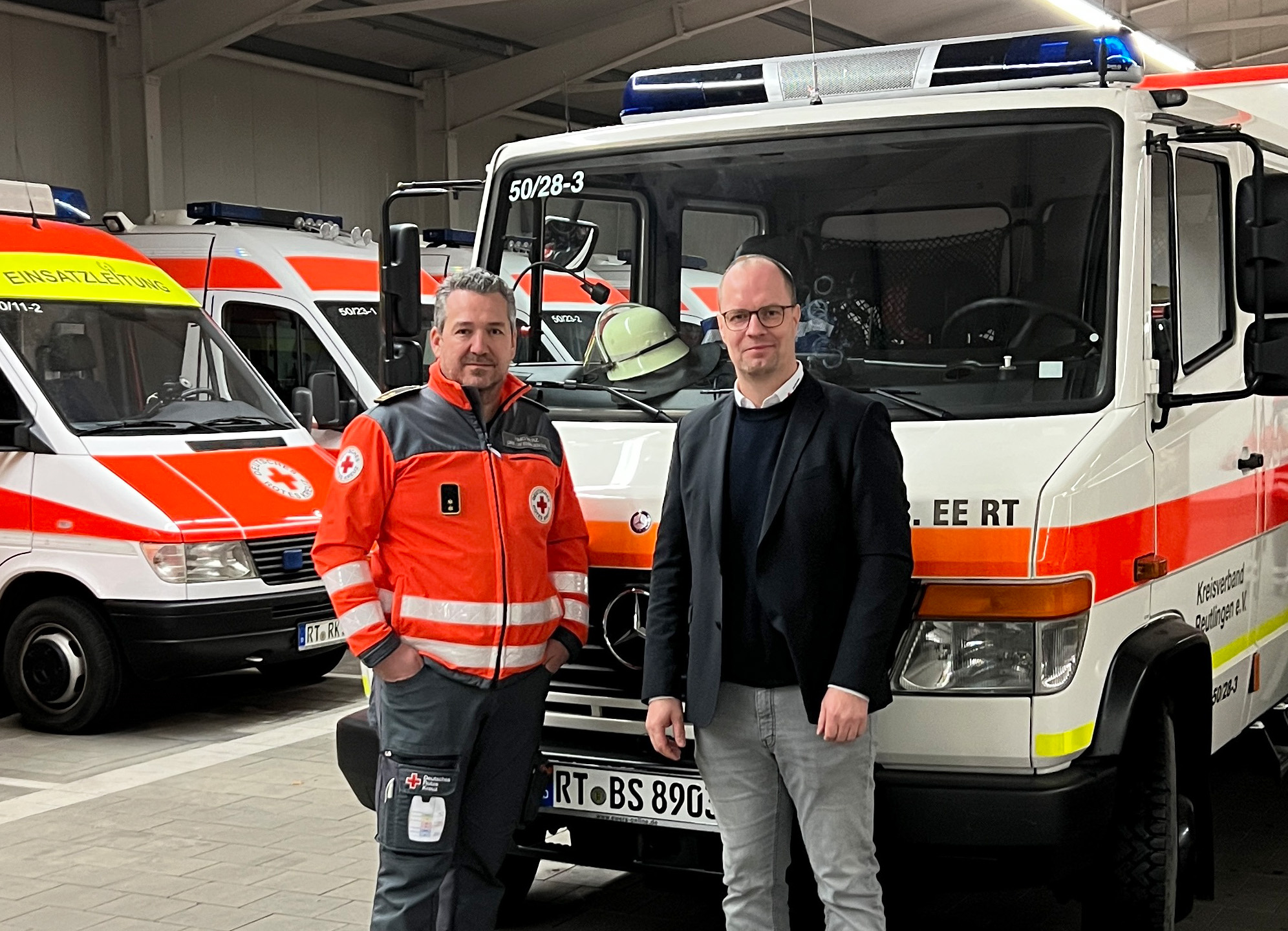 Das Bild zeigt DRK-Kreisbereitschaftsleiter Timo Merz und DRK-Kreisgeschäftsführer Thomas Födisch